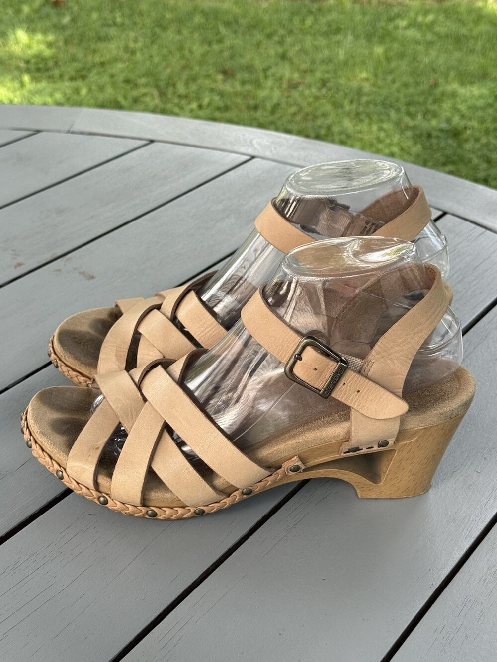 Dansko Tinsley Tan Nude Leather Strappy Clog Sandals Women Size 40 US 9